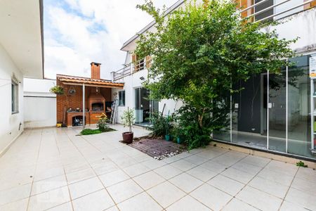 Casa à venda com 336m², 5 quartos e 3 vagasQuintal