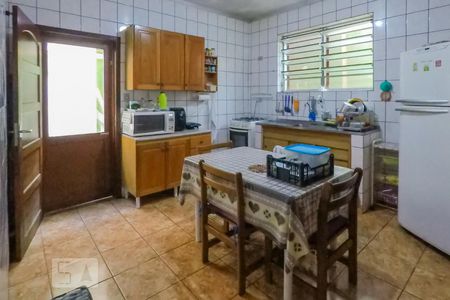 Casa à venda com 170m², 3 quartos e 2 vagasCozinha