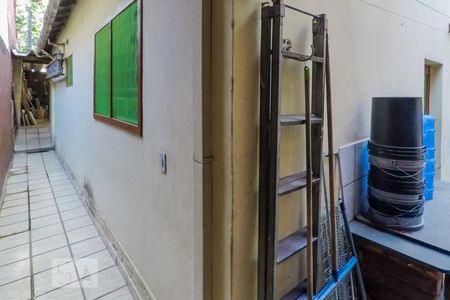 Casa à venda com 170m², 3 quartos e 2 vagasCorredor Lateral