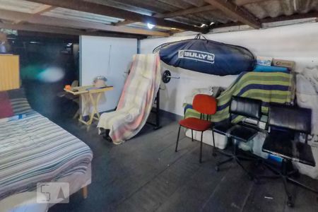 Casa à venda com 170m², 3 quartos e 2 vagasComodo extra / sotao