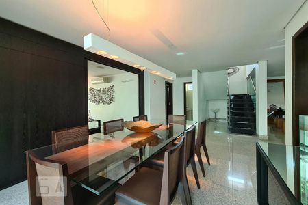 Casa à venda com 100m², 4 quartos e 11 vagasCopa