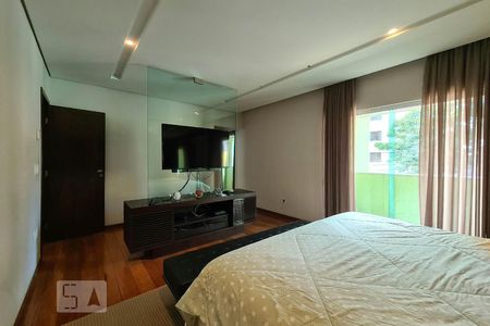 Casa à venda com 100m², 4 quartos e 11 vagasSuíte 1
