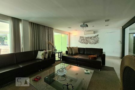 Casa à venda com 100m², 4 quartos e 11 vagasSala 2