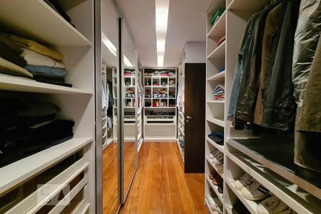 Casa à venda com 100m², 4 quartos e 11 vagasCloset Suíte 1