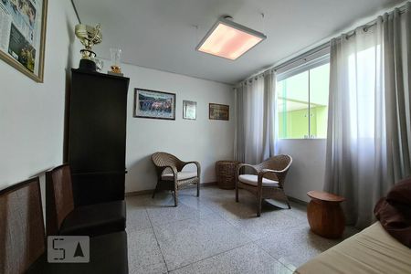 Casa à venda com 100m², 4 quartos e 11 vagasEscritório