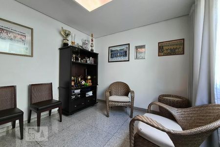 Casa à venda com 100m², 4 quartos e 11 vagasEscritório