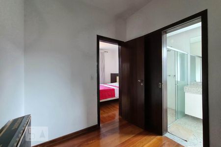 Casa à venda com 100m², 4 quartos e 11 vagasCloset Suíte 4