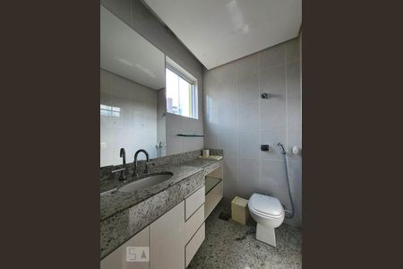 Casa à venda com 100m², 4 quartos e 11 vagasBanheiro Suíte 4