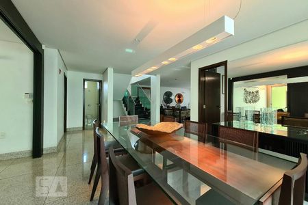 Casa à venda com 100m², 4 quartos e 11 vagasCopa