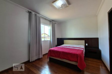 Casa à venda com 100m², 4 quartos e 11 vagasSuíte 4