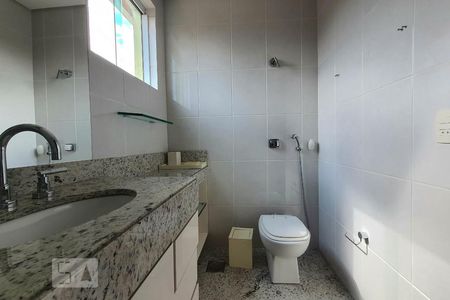 Casa à venda com 100m², 4 quartos e 11 vagasBanheiro Suíte 4