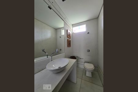 Casa à venda com 100m², 4 quartos e 11 vagasLavabo