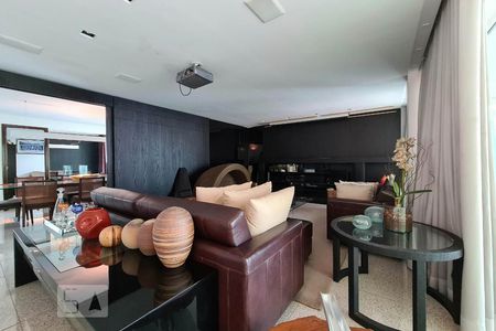 Casa à venda com 100m², 4 quartos e 11 vagasSala 2