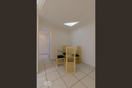 Sala de apartamento para alugar com 2 quartos, 60m² em Jardim Santa Emília, São Paulo
