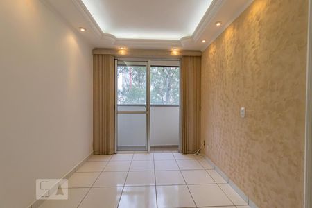 Sala de apartamento para alugar com 2 quartos, 60m² em Jardim Santa Emília, São Paulo
