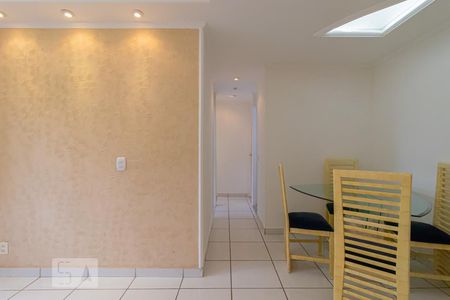 Sala de apartamento para alugar com 2 quartos, 60m² em Jardim Santa Emília, São Paulo