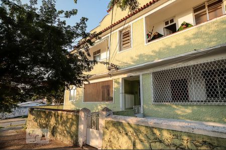 Apartamento à venda com 70m², 2 quartos e sem vaga Apartamento à venda com 70m², 2 quartos e sem vagaFachada