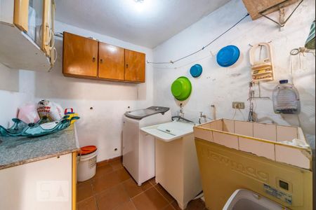 Casa à venda com 194m², 4 quartos e 3 vagas Casa à venda com 194m², 4 quartos e 3 vagasÁrea de Serviço