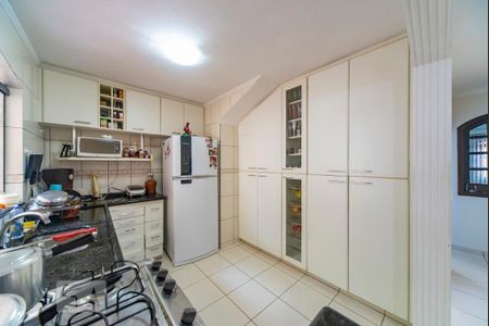 Casa à venda com 194m², 4 quartos e 3 vagas Casa à venda com 194m², 4 quartos e 3 vagasCozinha