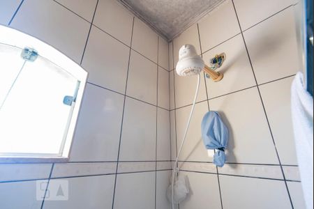 Casa à venda com 194m², 4 quartos e 3 vagas Casa à venda com 194m², 4 quartos e 3 vagasChuveiro