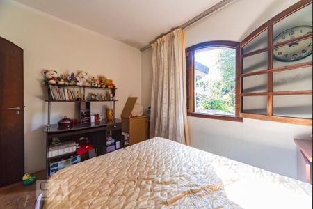 Casa à venda com 194m², 4 quartos e 3 vagas Casa à venda com 194m², 4 quartos e 3 vagasQuarto 3