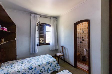 Casa à venda com 250m², 5 quartos e 5 vagasSuite 2