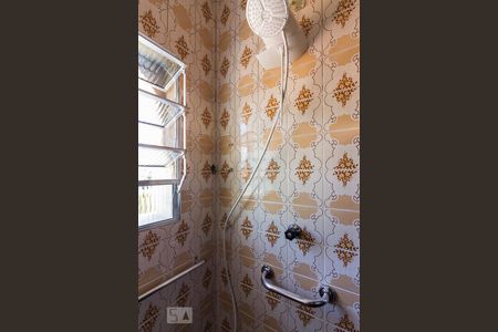 Casa à venda com 250m², 5 quartos e 5 vagasBanheiro Suite 2