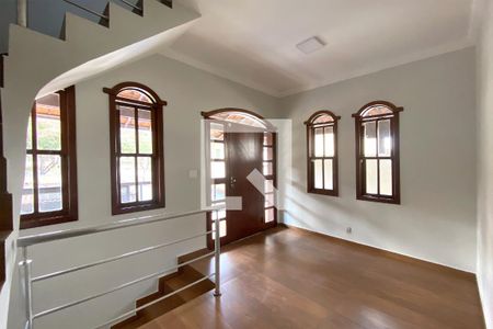 Hall da Escada de casa para alugar com 3 quartos, 360m² em Fernão Dias, Belo Horizonte
