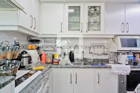 Apartamento à venda com 150m², 3 quartos e 2 vagas Apartamento à venda com 150m², 3 quartos e 2 vagasCozinha