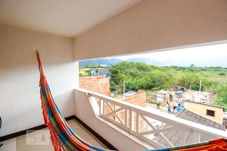 Casa de condomínio à venda com 300m², 5 quartos e 1 vaga Casa de condomínio à venda com 300m², 5 quartos e 1 vagaVaranda da Suíte 2