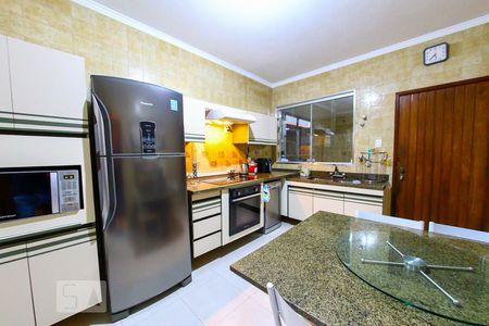 Casa à venda com 300m², 5 quartos e 6 vagas Casa à venda com 300m², 5 quartos e 6 vagasCozinha