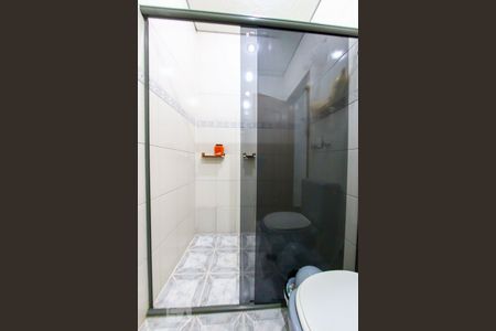 Casa à venda com 300m², 5 quartos e 6 vagas Casa à venda com 300m², 5 quartos e 6 vagasBanheiro da Suite 3