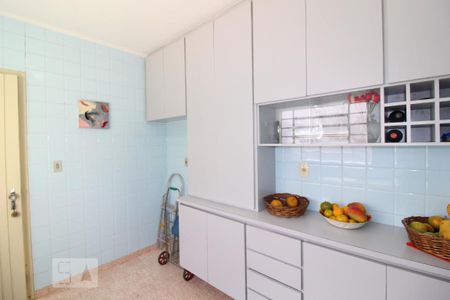 Casa à venda com 500m², 3 quartos e 7 vagasEdicula cozinha