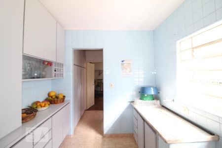 Casa à venda com 500m², 3 quartos e 7 vagasEdicula cozinha