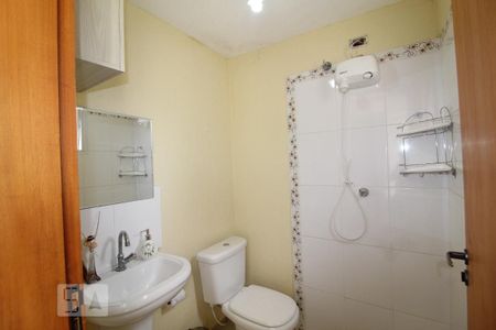 Casa à venda com 240m², 4 quartos e 3 vagasBanheiro 4 serviço