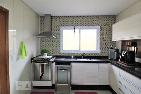 Casa à venda com 240m², 4 quartos e 3 vagasCozinha