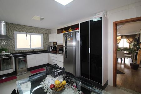 Casa à venda com 240m², 4 quartos e 3 vagasCozinha