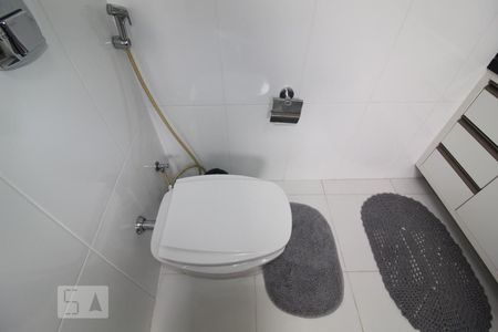 Casa à venda com 240m², 4 quartos e 3 vagasBanheiro 2 suite