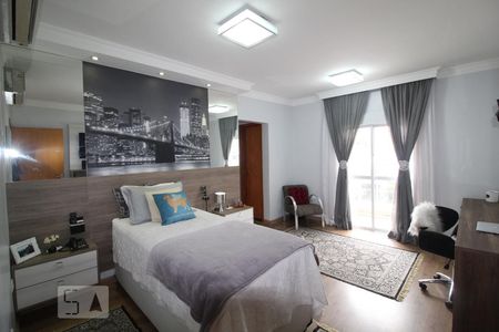 Casa à venda com 240m², 4 quartos e 3 vagasQuarto 2 suite
