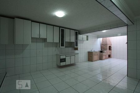 Casa à venda com 220m², 2 quartos e 4 vagas Casa à venda com 220m², 2 quartos e 4 vagasChurrasqueira e salão de festa
