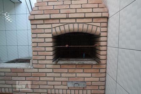 Casa à venda com 220m², 2 quartos e 4 vagas Casa à venda com 220m², 2 quartos e 4 vagasChurrasqueira