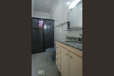 Casa à venda com 220m², 2 quartos e 4 vagas Casa à venda com 220m², 2 quartos e 4 vagasBanheiro da suíte 1