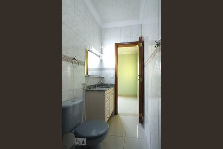 Casa à venda com 220m², 2 quartos e 4 vagas Casa à venda com 220m², 2 quartos e 4 vagasBanheiro da suíte 1