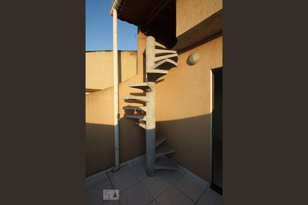 Casa à venda com 220m², 2 quartos e 4 vagas Casa à venda com 220m², 2 quartos e 4 vagasAcesso ao soton