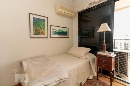 Apartamento à venda com 90m², 2 quartos e 2 vagas Apartamento à venda com 90m², 2 quartos e 2 vagasQuarto 2