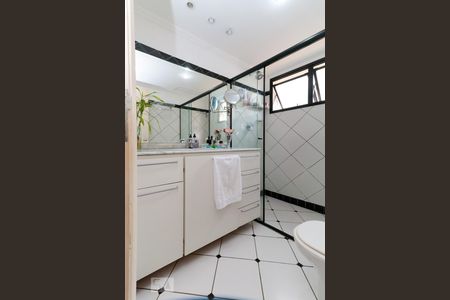Apartamento à venda com 90m², 2 quartos e 2 vagas Apartamento à venda com 90m², 2 quartos e 2 vagasBanheiro