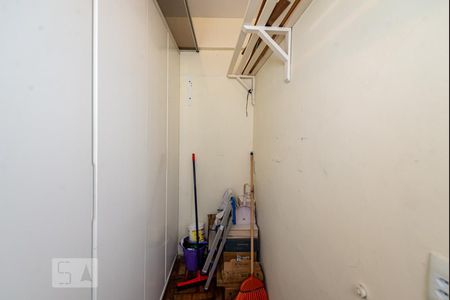 Apartamento à venda com 74m², 2 quartos e 1 vaga Apartamento à venda com 74m², 2 quartos e 1 vagaQuarto de Serviço