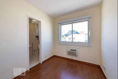 Apartamento à venda com 74m², 2 quartos e 1 vaga Apartamento à venda com 74m², 2 quartos e 1 vagaSuíte