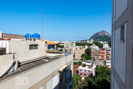 Apartamento à venda com 74m², 2 quartos e 1 vaga Apartamento à venda com 74m², 2 quartos e 1 vagaVista da Varanda da Sala