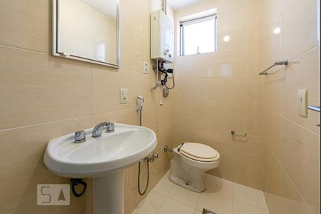 Apartamento à venda com 74m², 2 quartos e 1 vaga Apartamento à venda com 74m², 2 quartos e 1 vagaBanheiro da Suíte